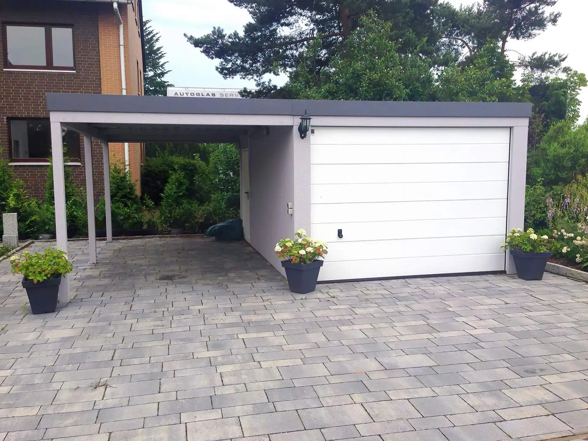 Garage und Carport